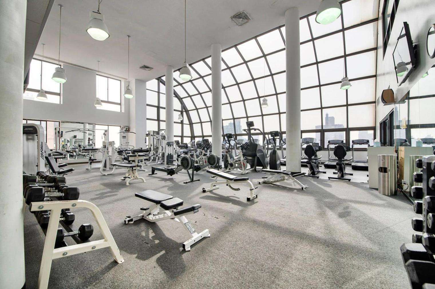 Ues 2br W Gym Pool Doorman Nr Park Nyc-629 Nova York